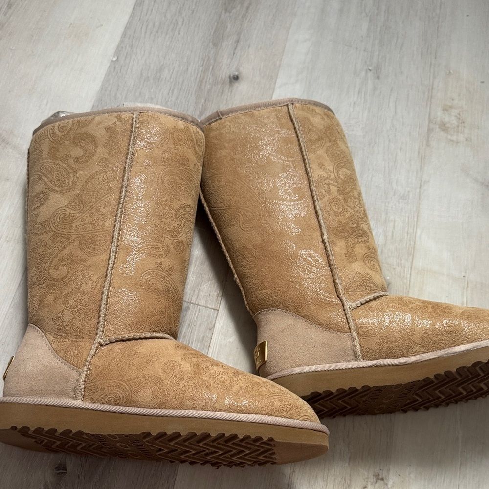 UGG Classic Tall Limited Edition Paisley Boots 5852 Tan Shimmer Size 5